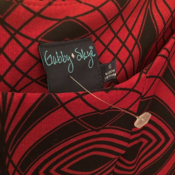 Gabby Skye NWT Graphic Dress Size 16 - Picture 3 of 6